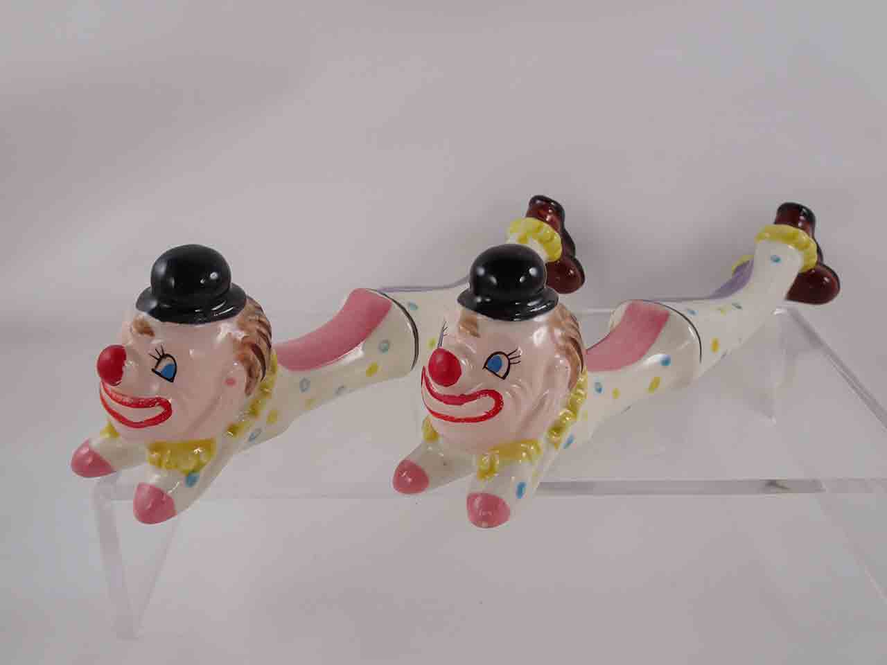 42394 Longboy clown salt and pepper shakers
