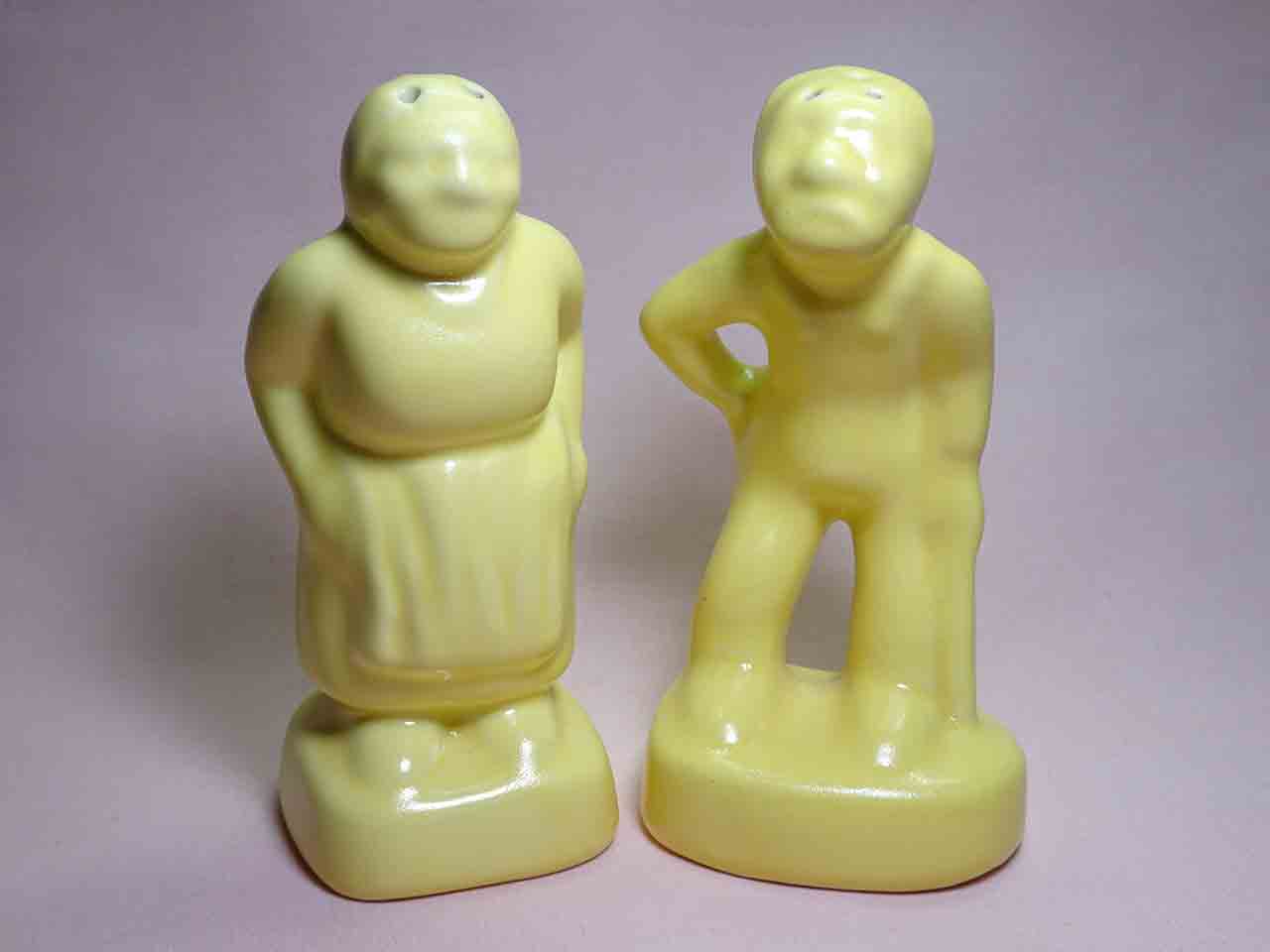 38031 Camark senior citizens salt and pepper shakers