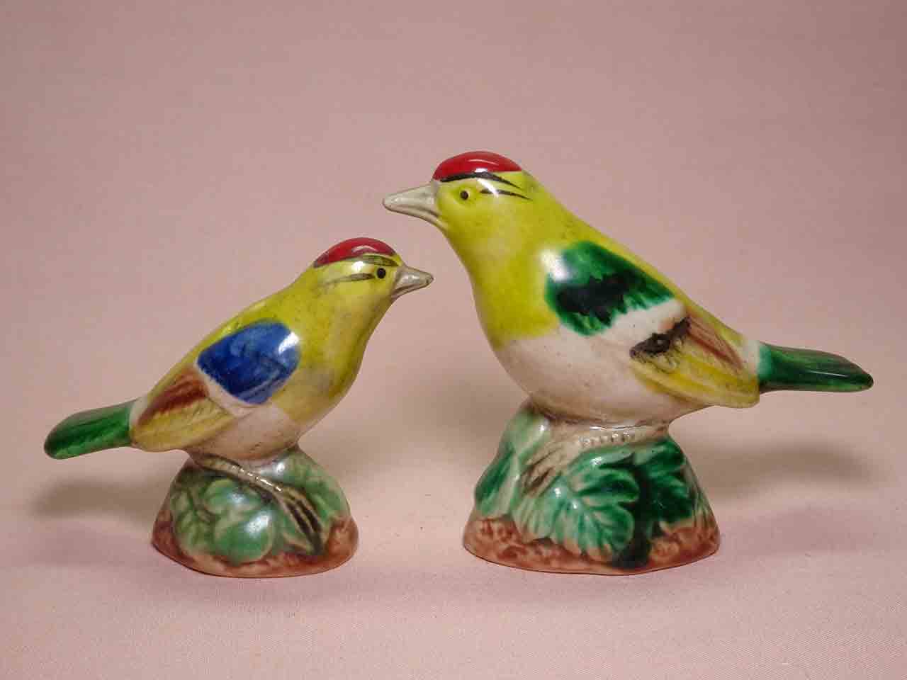 40044 Vintage Made in Japan birds salt and pepper shakers - Goldfinches