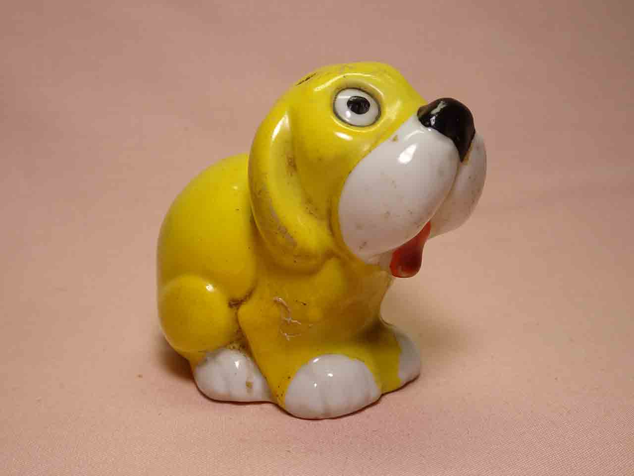 40335 Goebel large dog sitting salt / pepper shaker