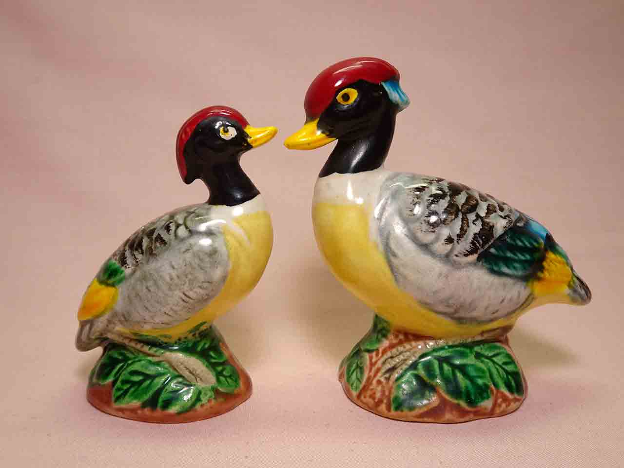 40378 Vintage Made in Japan birds salt and pepper shakers - Ducks