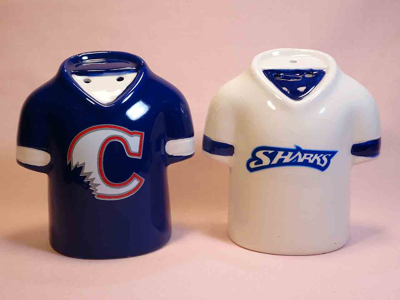 43126 Camden Sharks Minor League Baseball team stadium giveaway salt and pepper shakers