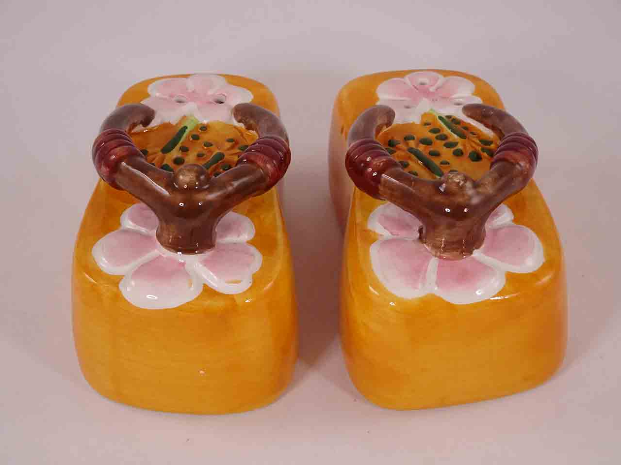 46460 Maui Hawaiian Slipper by Mango Mike Salt and Pepper Shakers