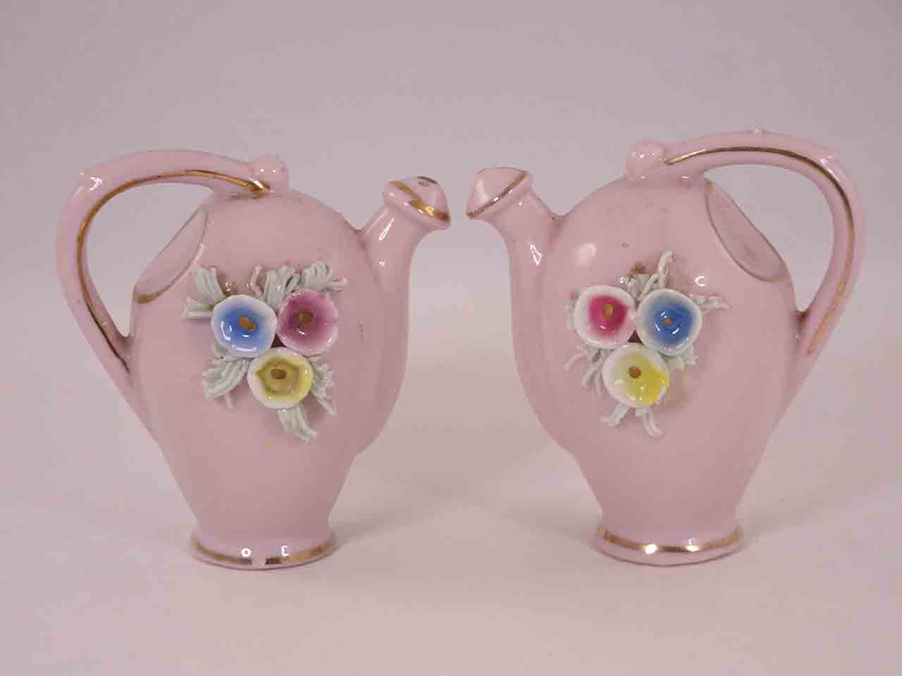 46815 Pitchers salt and pepper shakers
