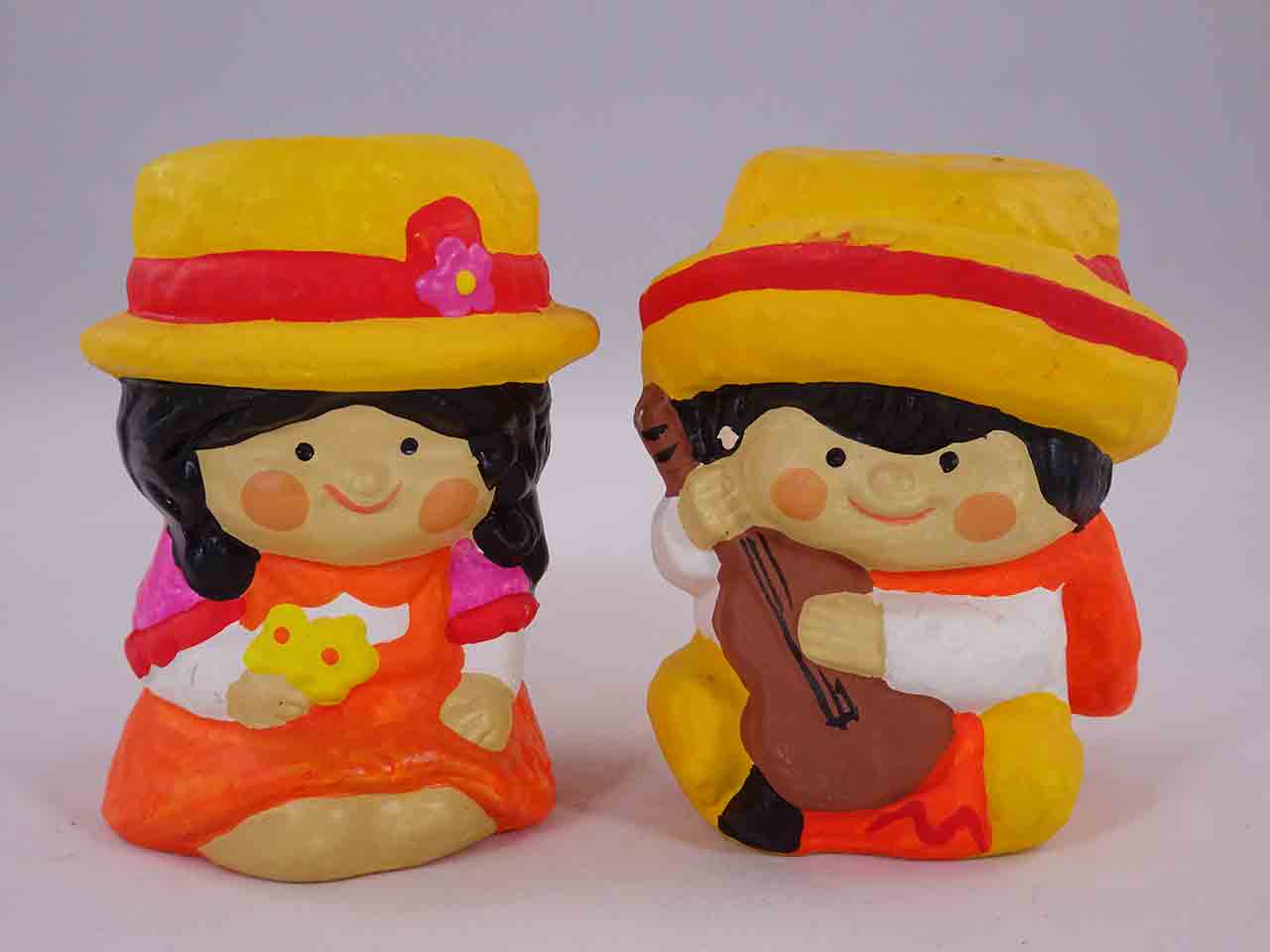 48430 Gibson Greeting Cards Salt and Pepper Friends - Mexican salt and pepper shakers