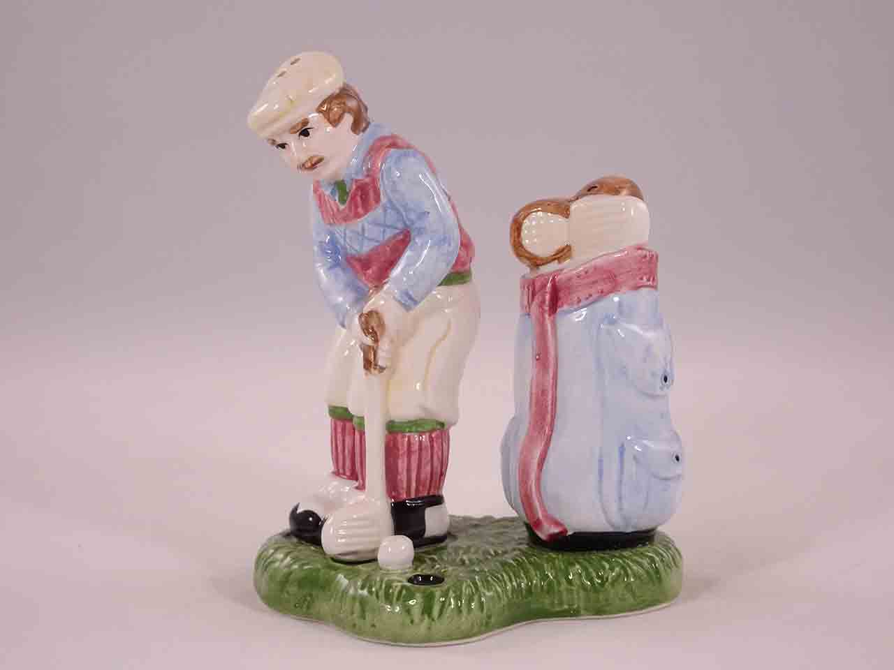 48749 Series of men and their hobbies salt and pepper shakers - golfer