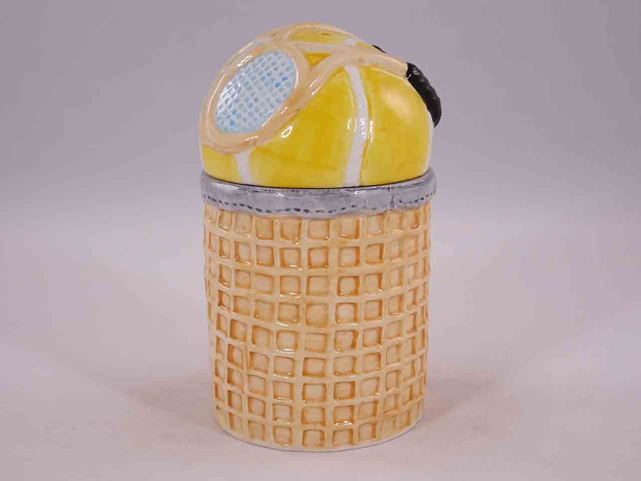48762 Tennis salt and pepper shakers