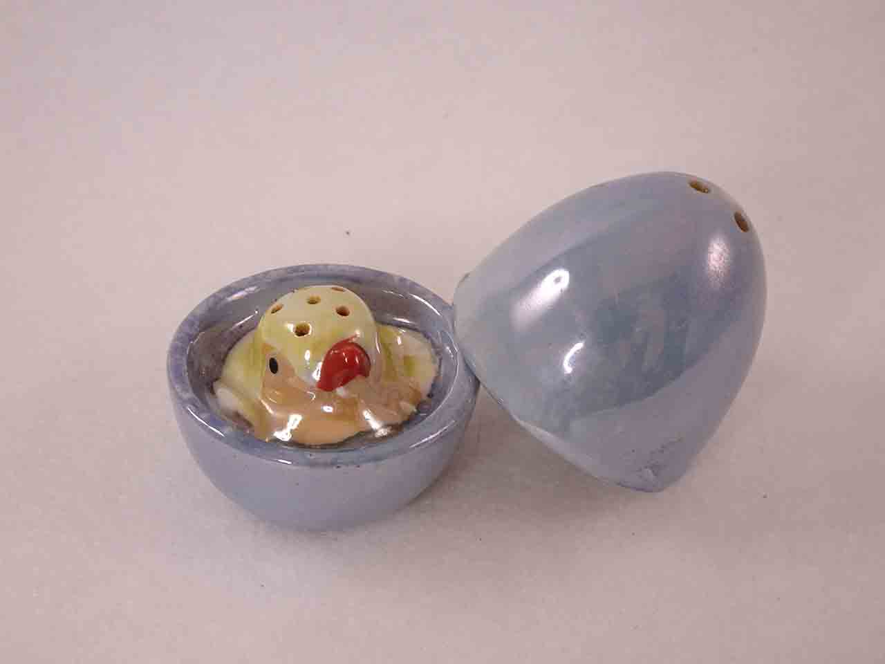 50307 Lusterware baby bird in nest stacker salt and pepper shaker
