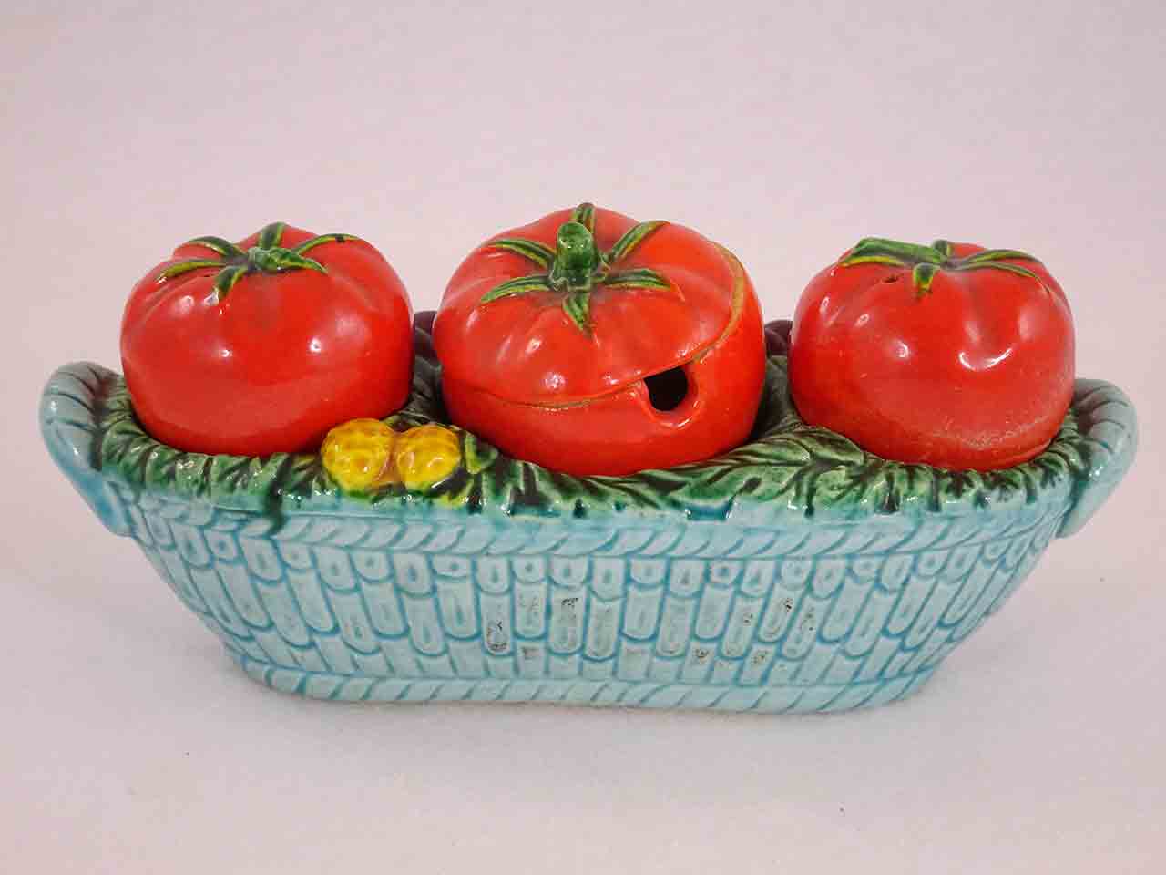 51367 Occupied Japan tomato condiment salt and pepper shakers