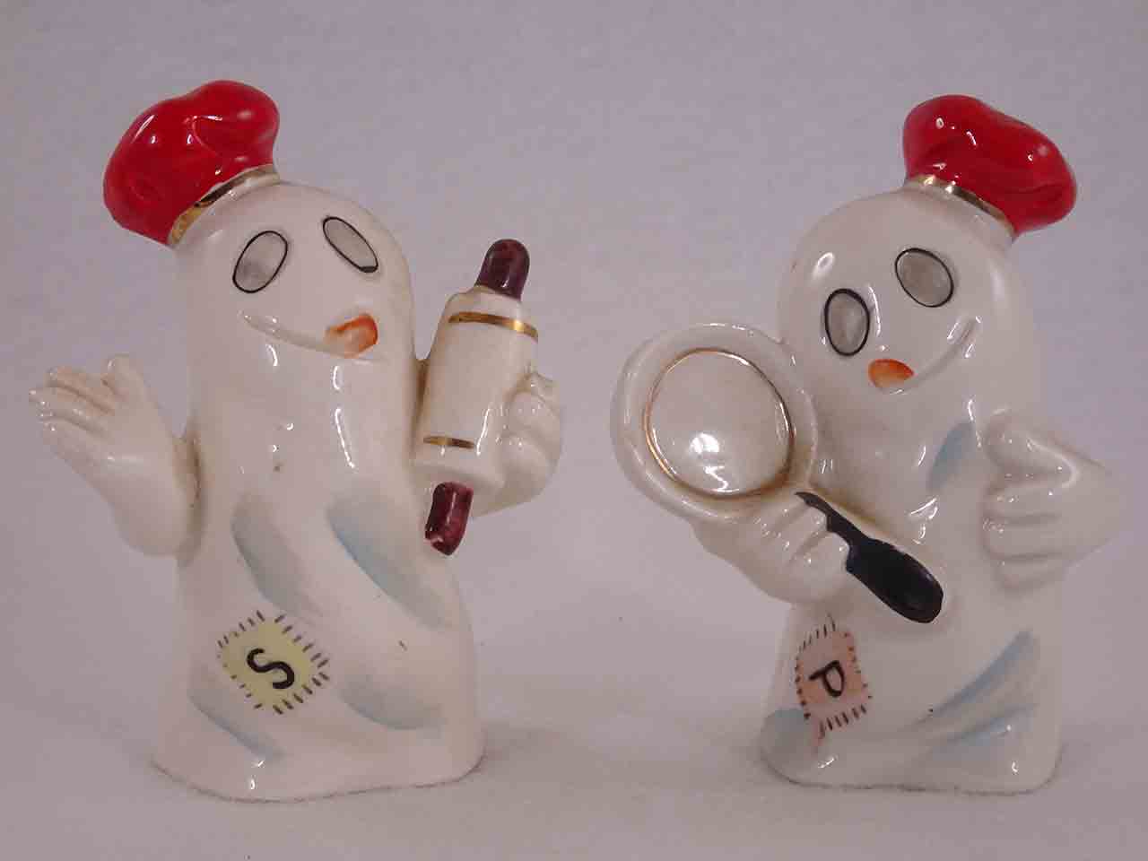 51991 Halloween vintage Japan ghosts in kitchen salt and pepper shakers