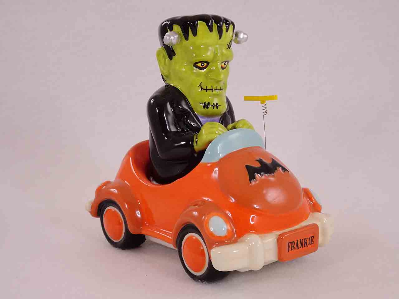51993 Frankenstein in car Halloween salt and pepper shakers by Department 56