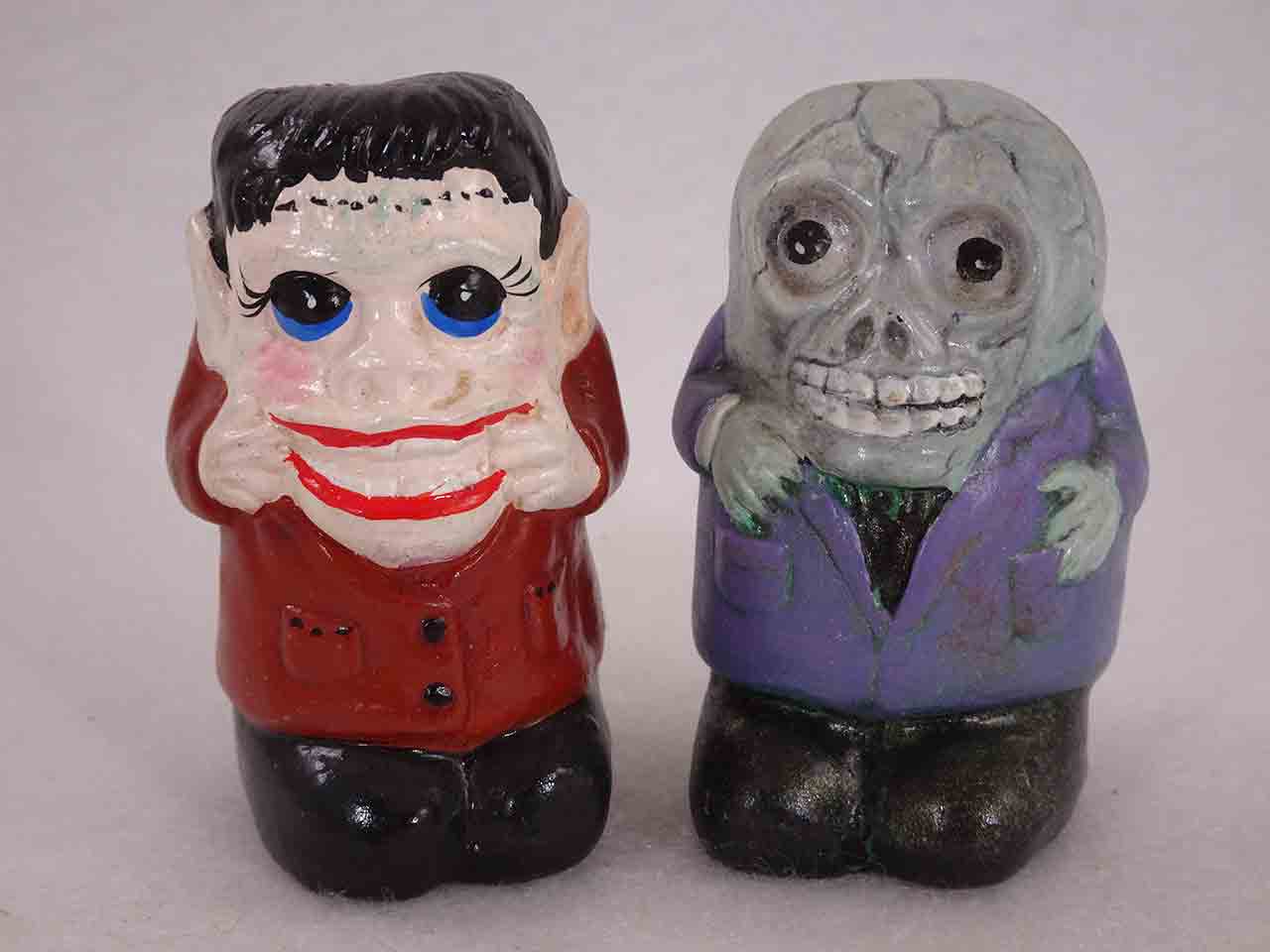 52001 Halloween characters salt and pepper shakers possibly made by Jean Grief - Skeleton & Frankenstein
