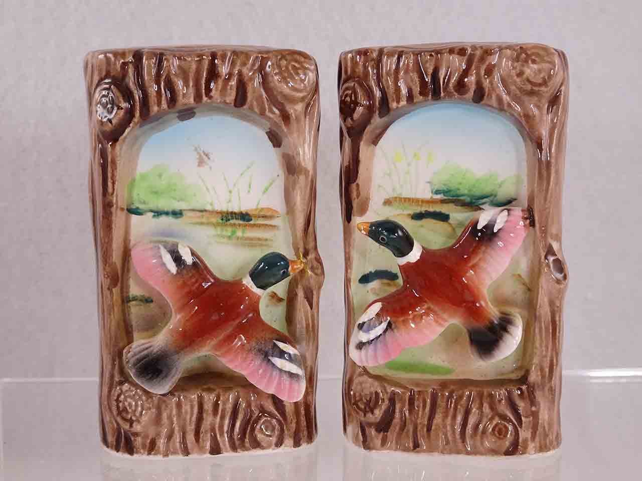52439 Mallard ducks on tree trunk picture frames salt and pepper shakers