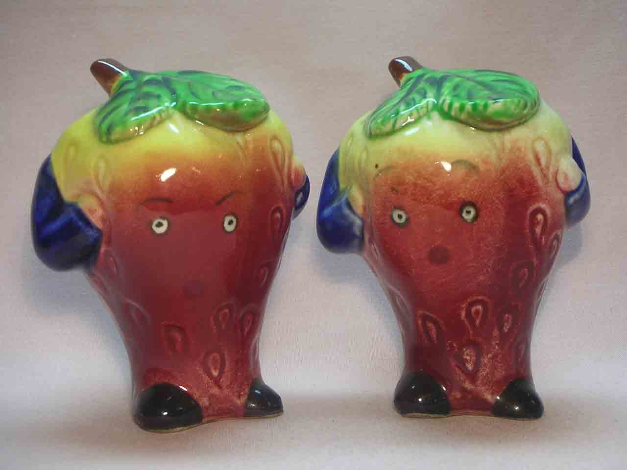 1145 Teenie Weenie series of anthropomorphic mixed vegetables and fruit salt and pepper shakers - strawberries