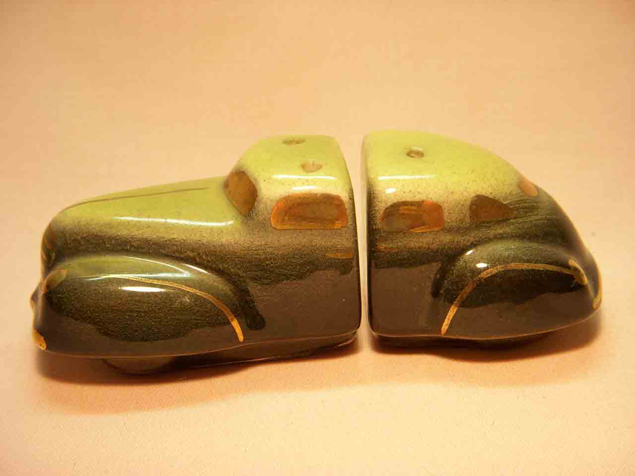 3353 Go with car salt and pepper shakers