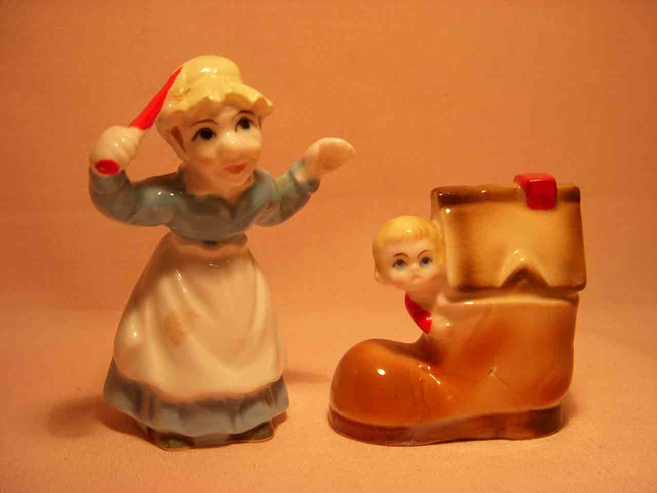 6629 Bone China miniature nursery rhymes salt and pepper shakers - Old Woman in the Shoes
