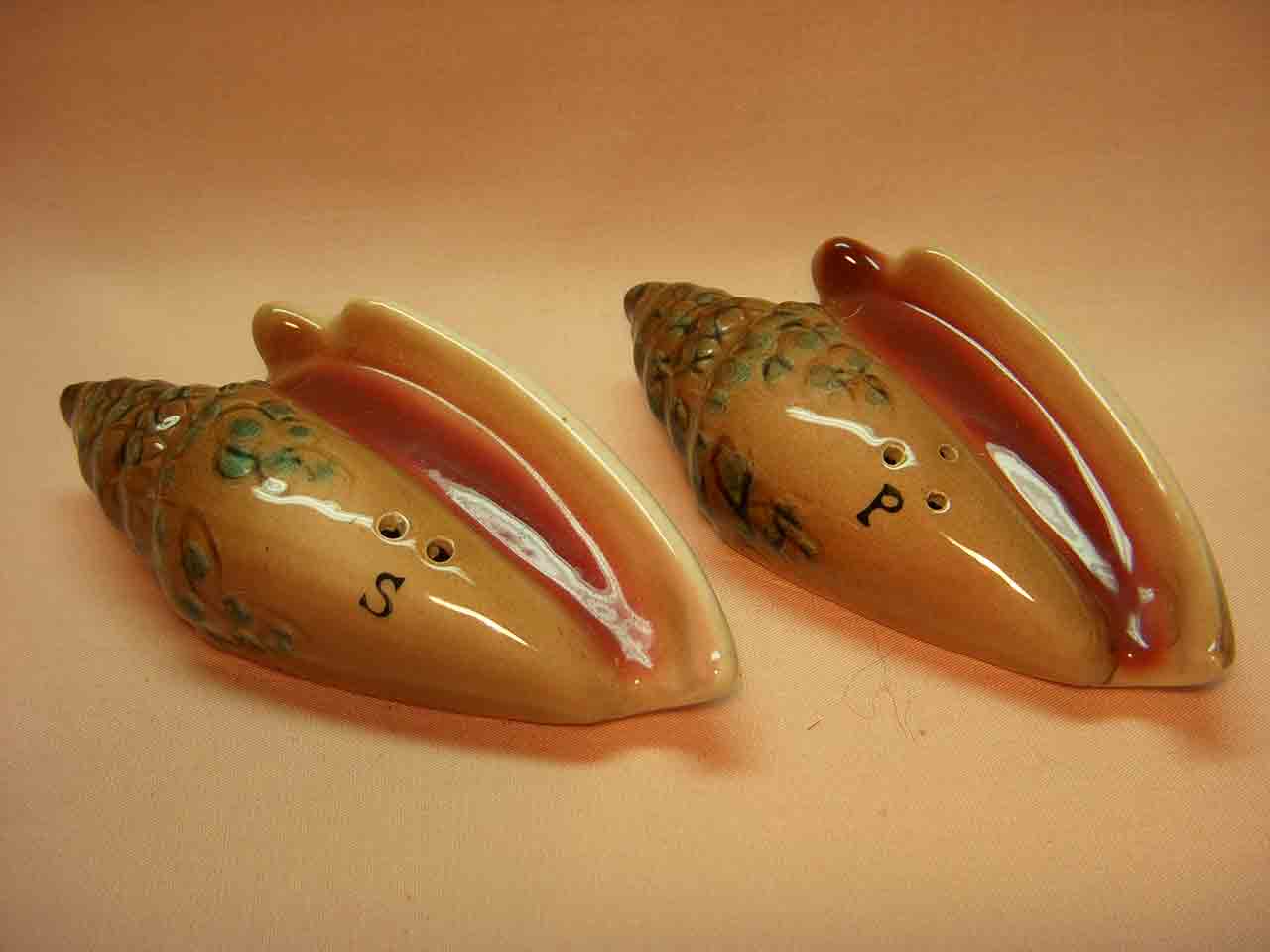 17739 PY sea shells salt and pepper shakers