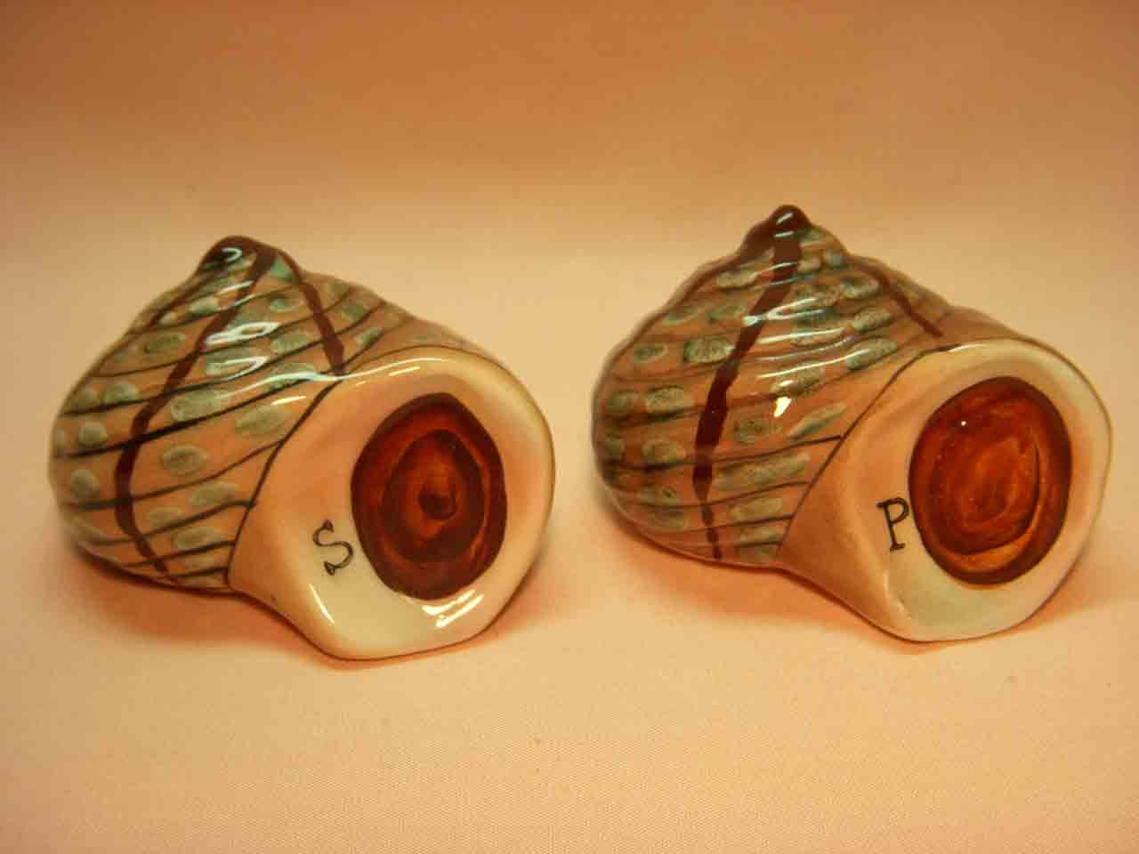 17741 PY sea shells salt and pepper shakers