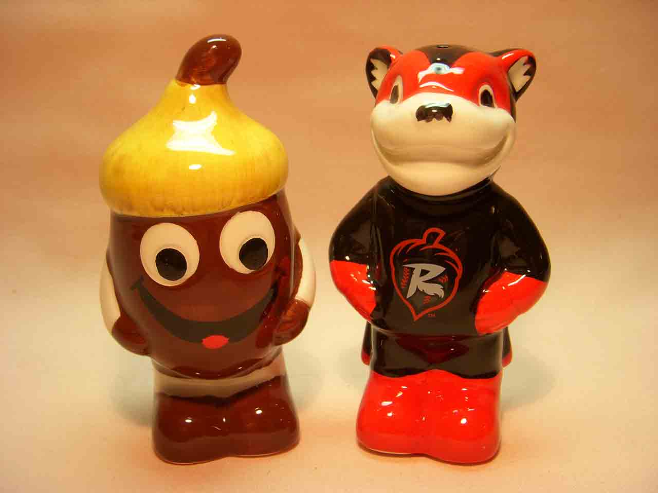 19593 Richmond Flying Squirrels mascot Nutzy and Zinger salt and pepper shakers