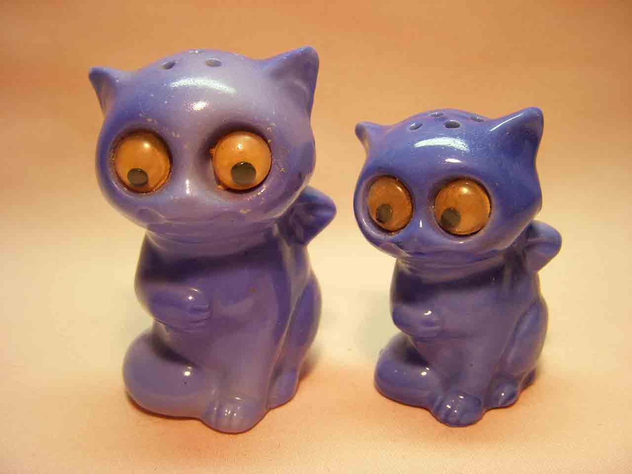 19617 Germany google-eyed animal salt and pepper shakers - cats