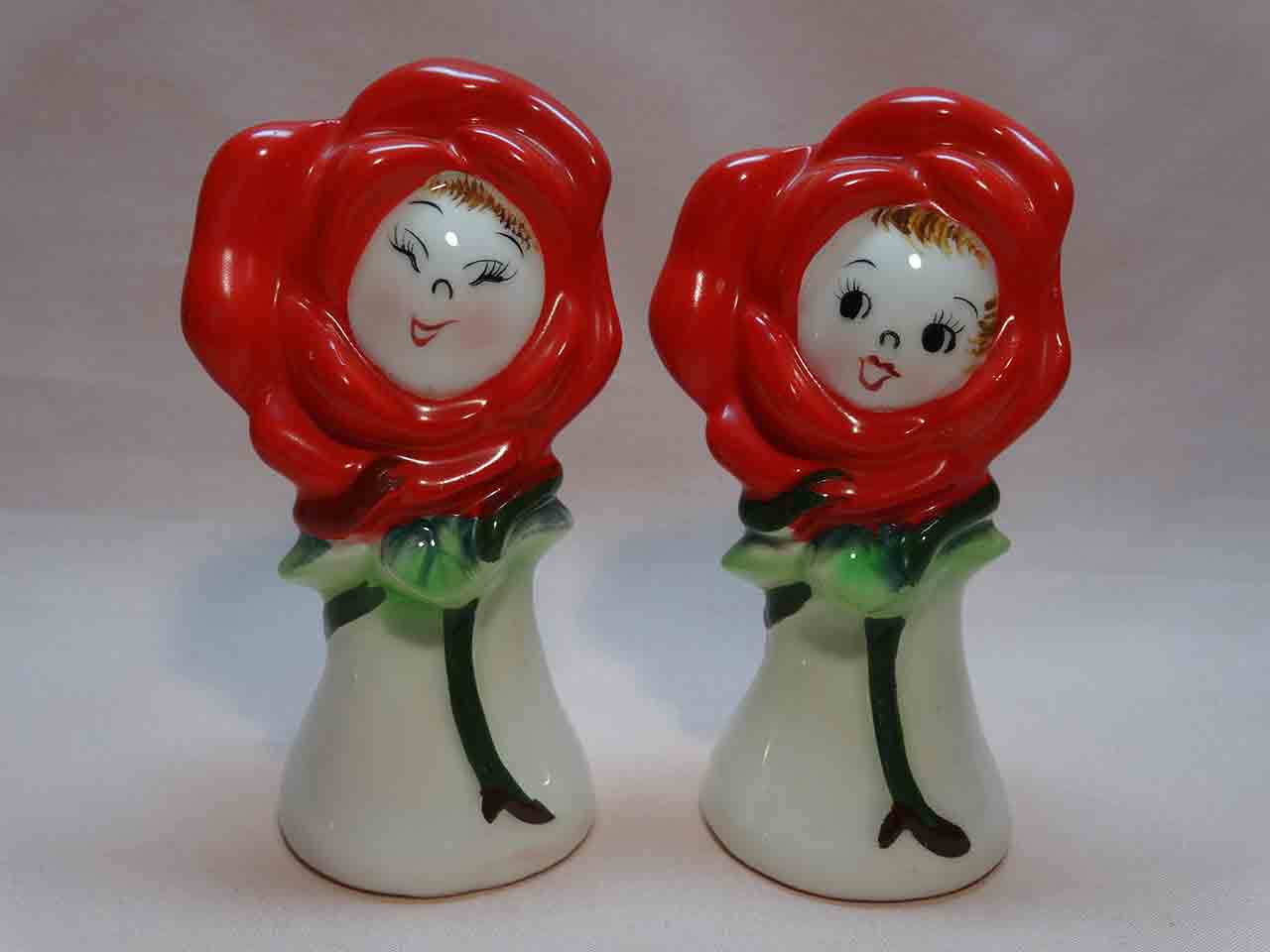 20385 Stick Figures PY poppies flowers anthropomorphic salt and pepper shakers