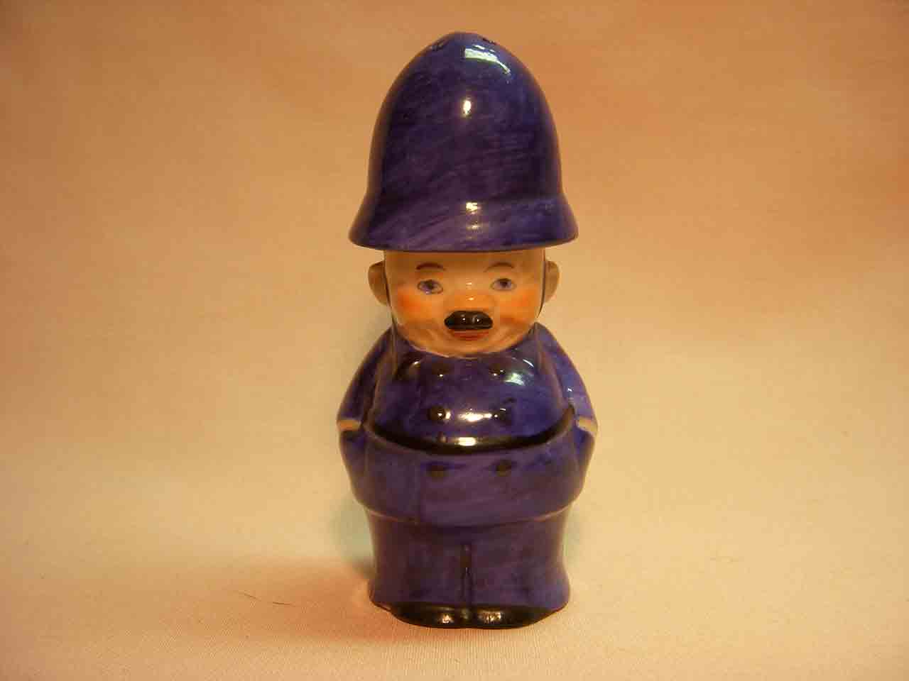 21244 Police / cop Germany salt and pepper shaker
